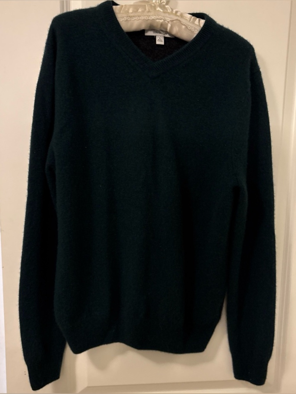 Nordstrom 100% Cashmere Dark Green Large- V-Neck-Cozy, Luxury, Classic- EUC